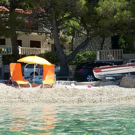 Apartments By The Sea Brela, Makarska - 11821 Kültér fotó