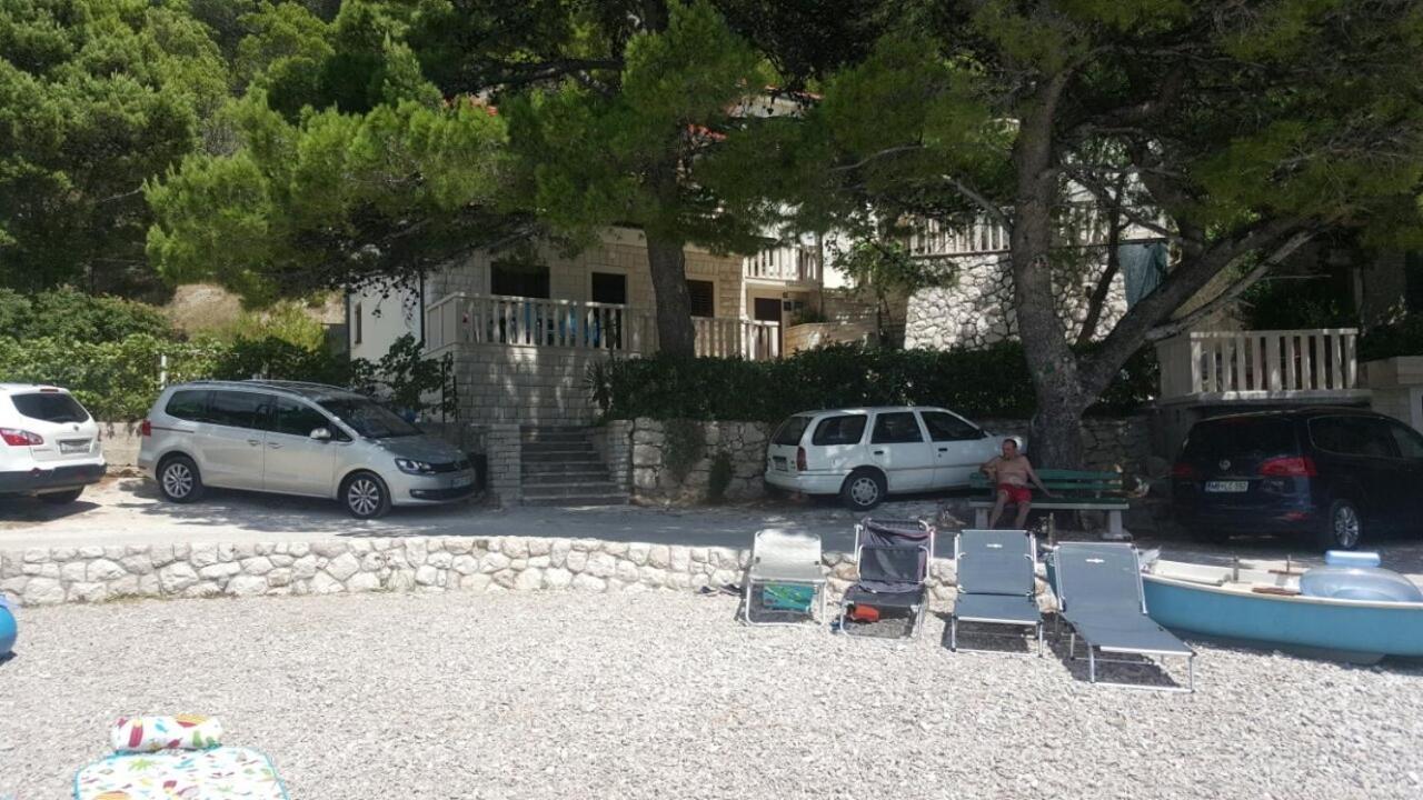 Apartments By The Sea Brela, Makarska - 11821 Kültér fotó